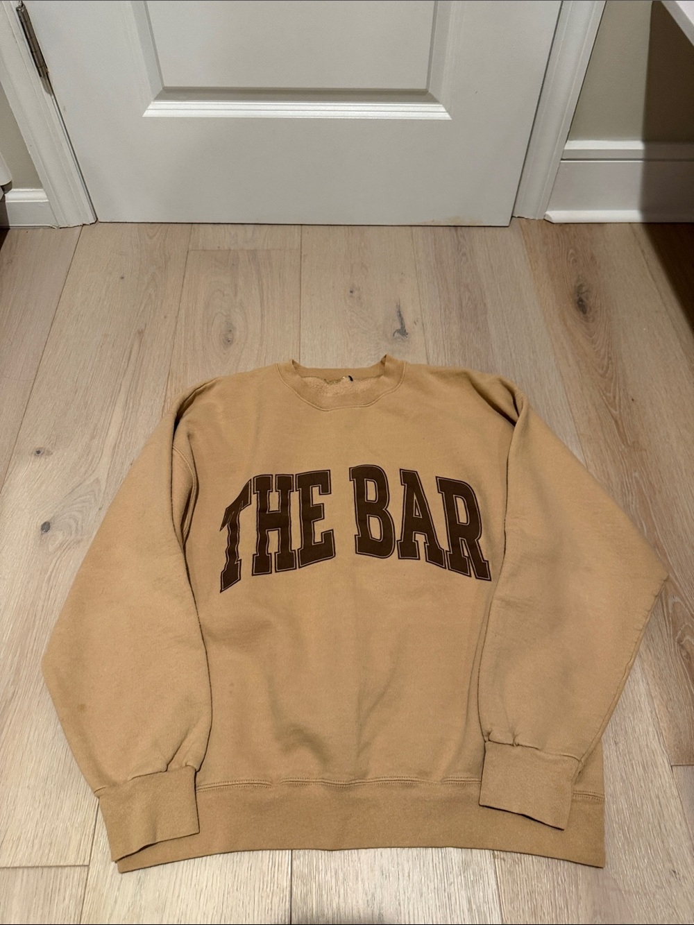 THE BAR Crewneck Sweatshirt in Tan and brown size large